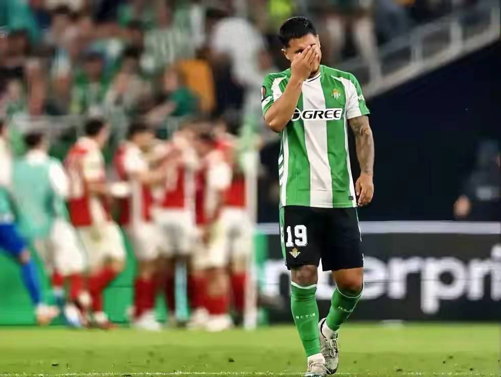 7-1！阿斯顿维拉主场屠了博洛尼亚，埃梅里的欧联杯又要来了